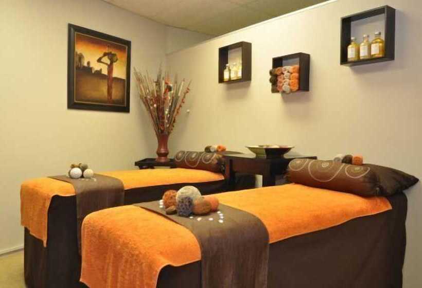 ホテル Black Mountain Leisure & Conference