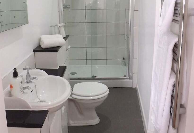 Отель Cadgwith Cove Inn