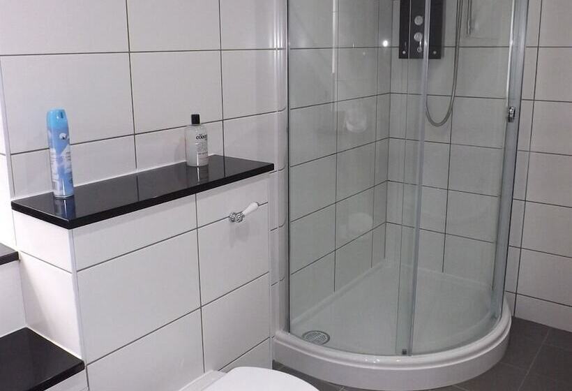 Отель Cadgwith Cove Inn