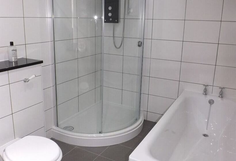 Отель Cadgwith Cove Inn