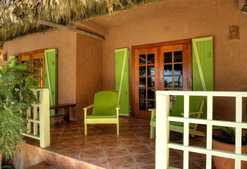 فندق Caye Casa