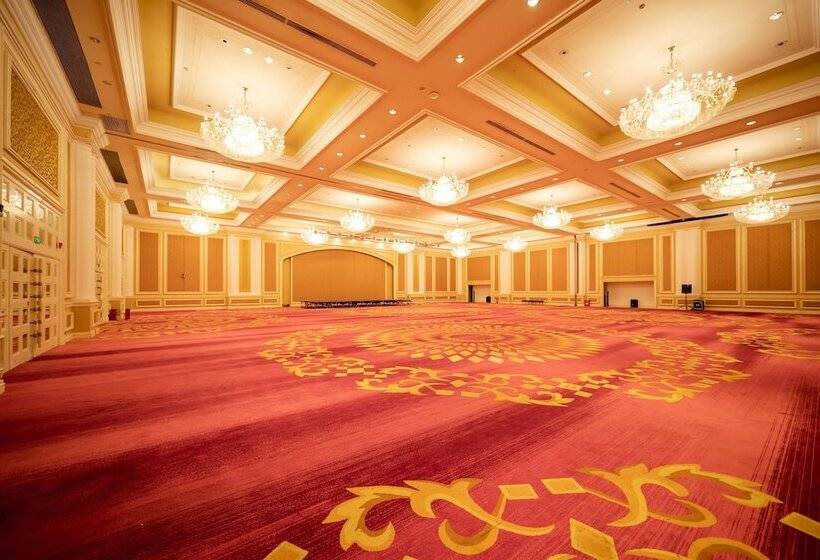 ホテル Crowne Plaza Qingdao Ocean Spring Resort By Ihg