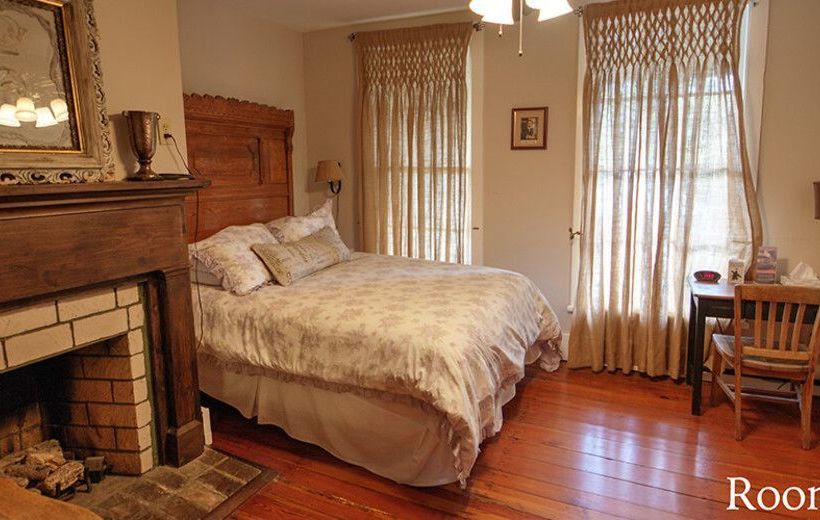 בית מלון כפרי Florida House Inn