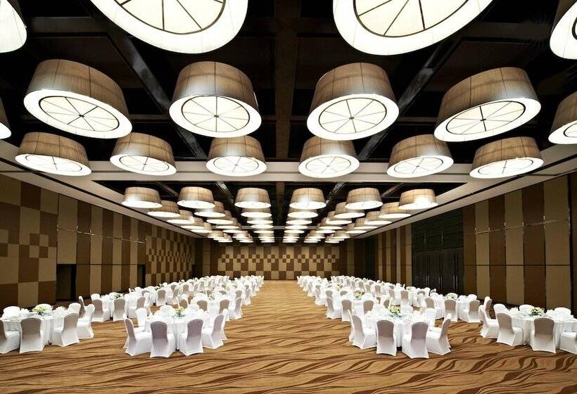 فندق Four Points By Sheraton Qingdao, West Coast