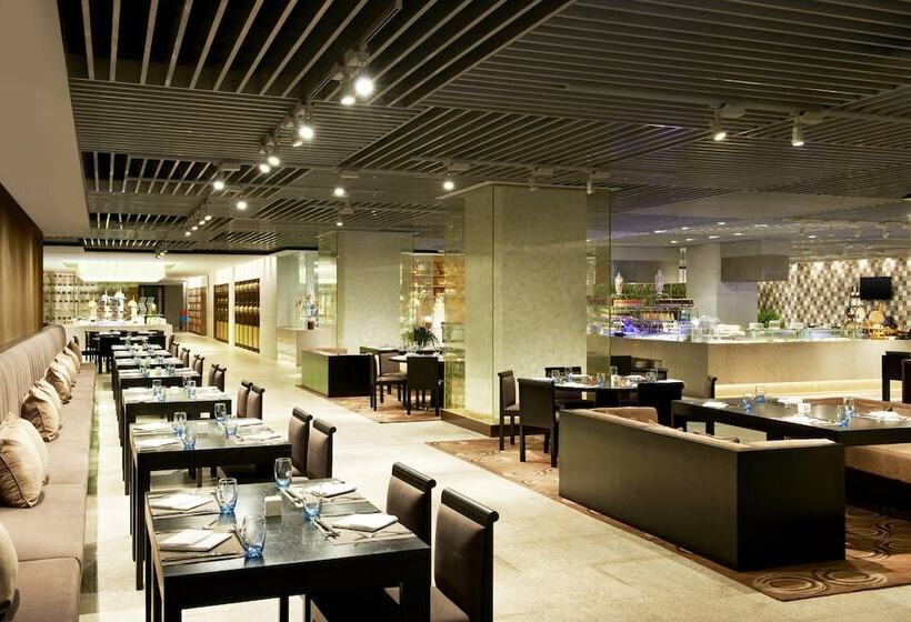 فندق Four Points By Sheraton Qingdao, West Coast