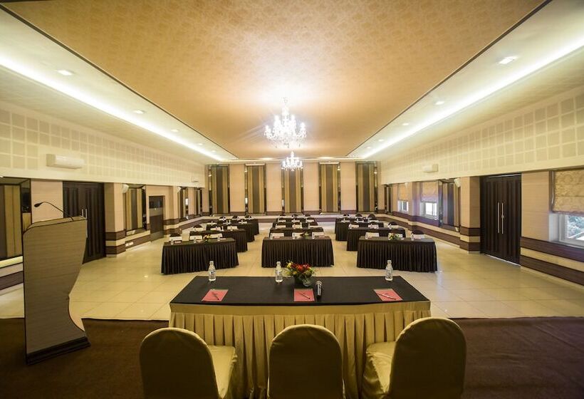 Grand Palace Hotel & Spa