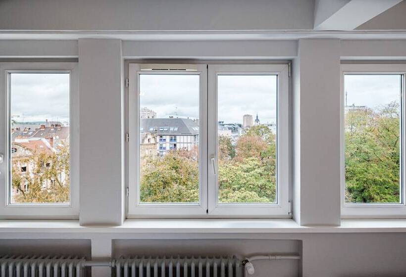 Отель Hôtel Du Parc