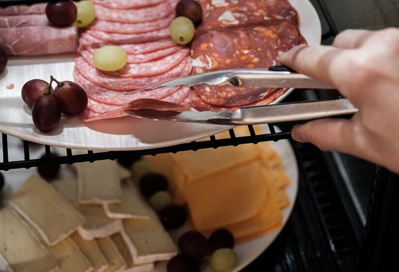 Отель Hôtel Du Parc