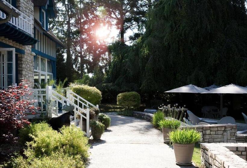 Отель Le Jardin Des Plumes