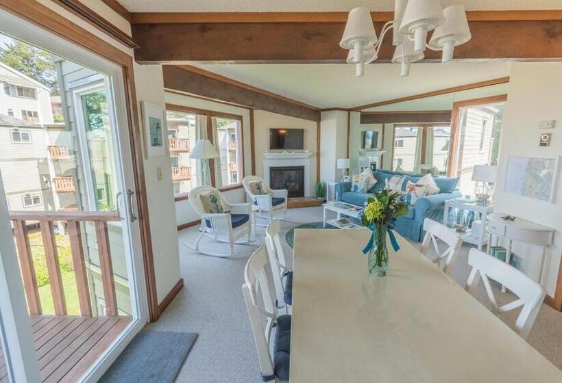 فندق Little Creek Cove Beach Resort