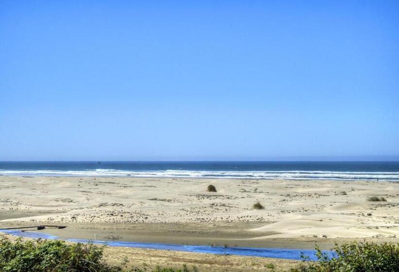 فندق Little Creek Cove Beach Resort