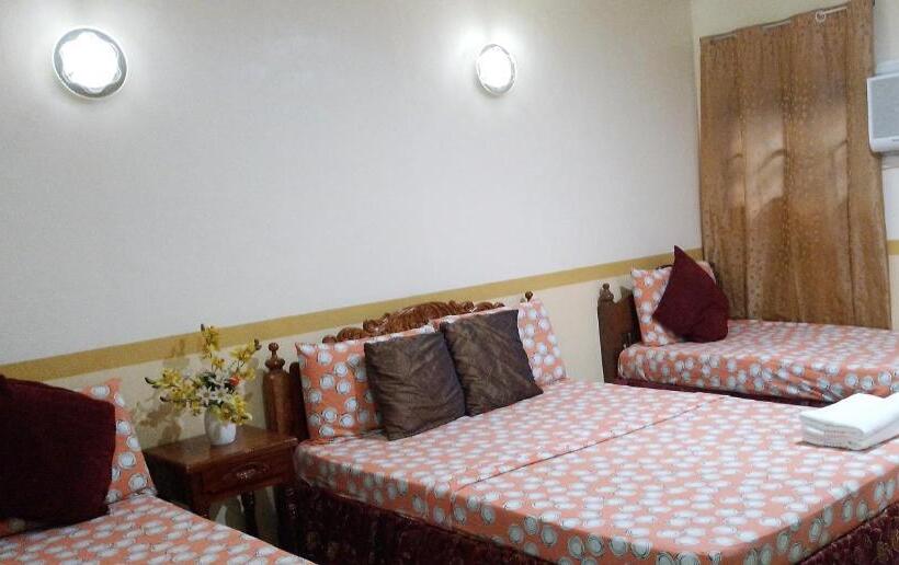 فندق Lucky Garden Inn