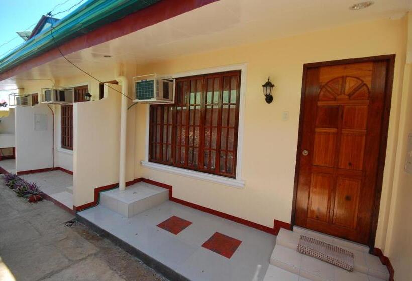 فندق Lucky Garden Inn