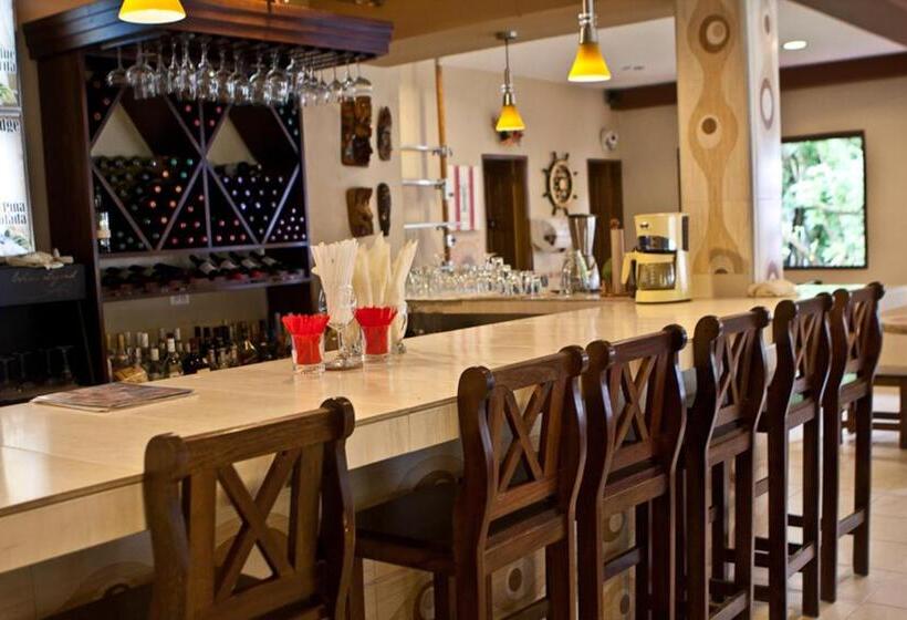 فندق Manglar Lodge