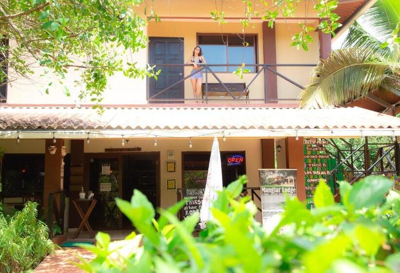فندق Manglar Lodge