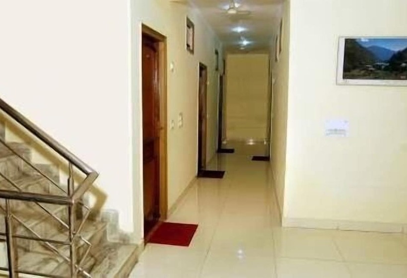 בית מלון כפרי New Aditya