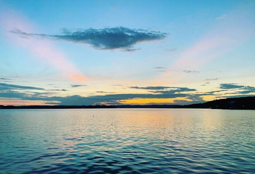 فندق Painted Sky Inn