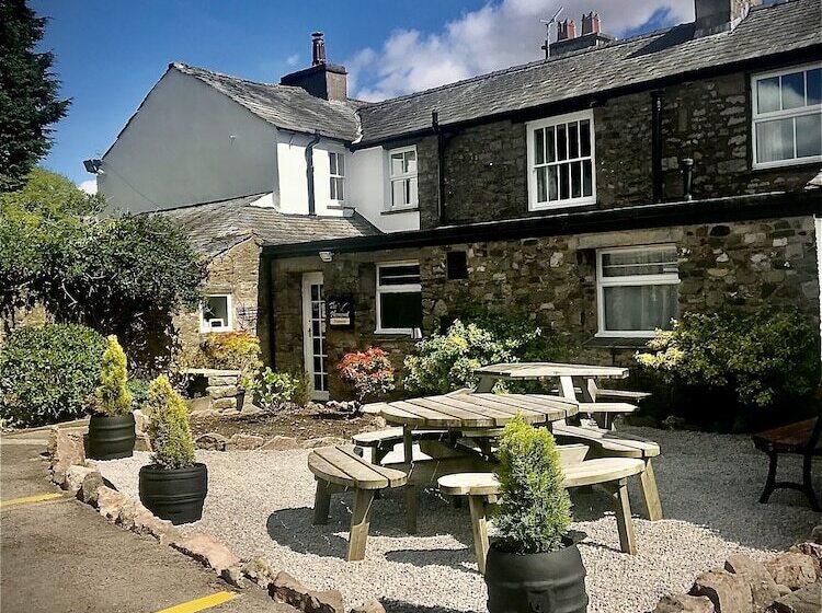 ホテル Pheasant Inn