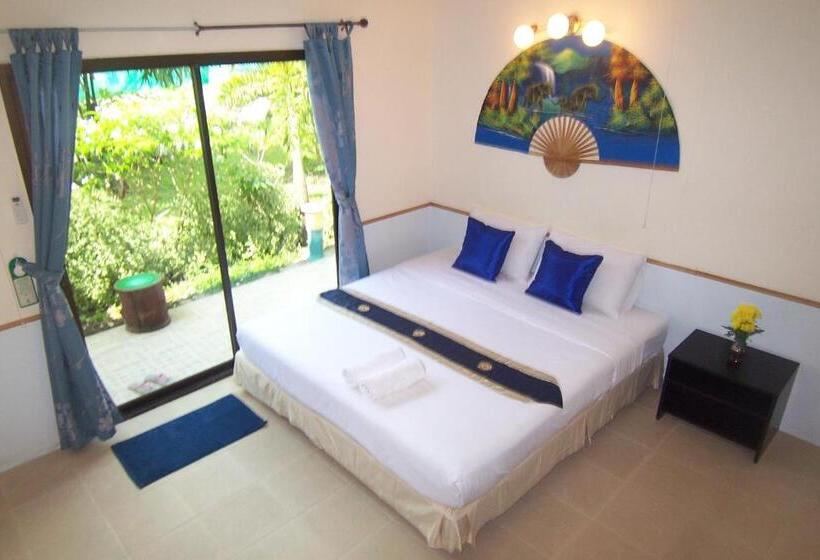 בית מלון כפרי Phuket Airport Overnight