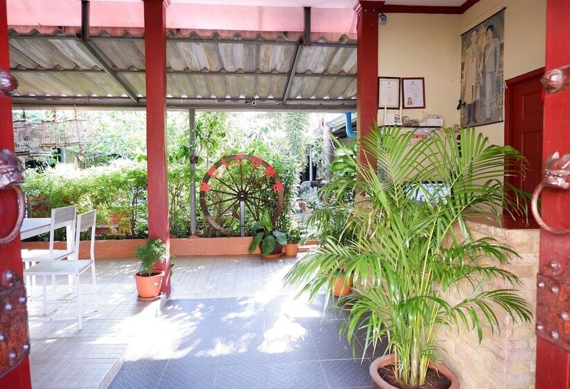 בית מלון כפרי Phuket Airport Overnight