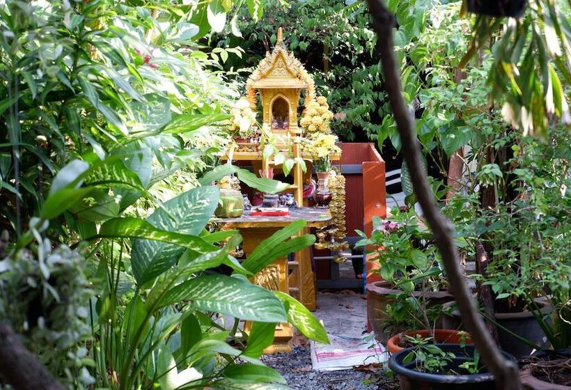 בית מלון כפרי Phuket Airport Overnight