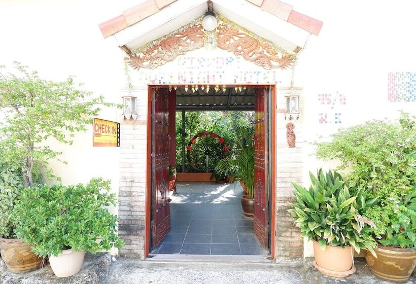 בית מלון כפרי Phuket Airport Overnight