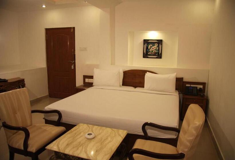 בית מלון כפרי Rajadhani