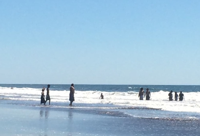 هتل Sabas Beach Resort