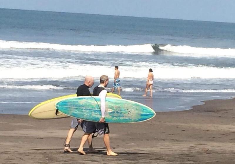 هتل Sabas Beach Resort