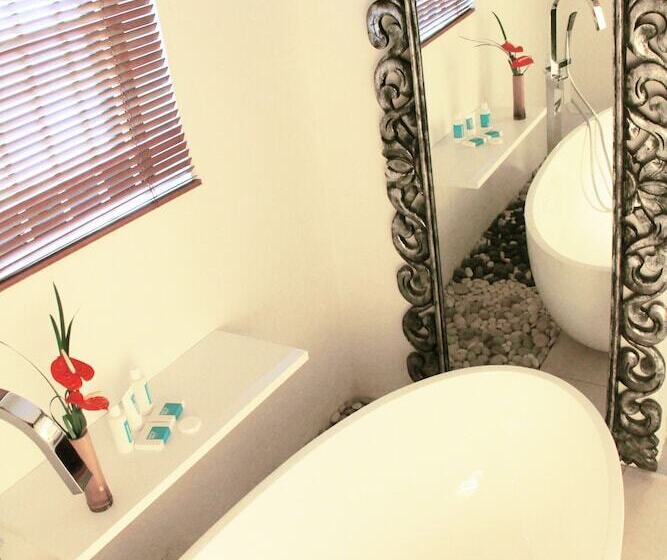 Отель Constance Sakoa Boutik