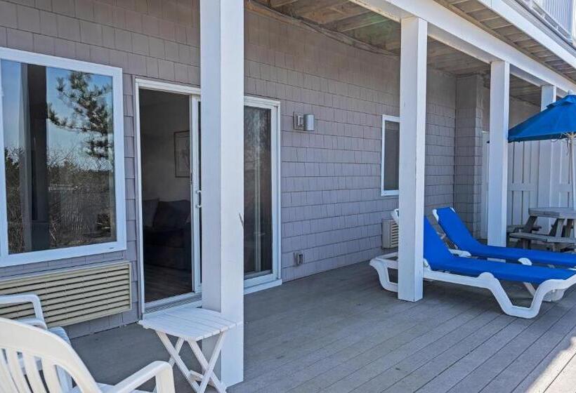 فندق Sea Crest Resort