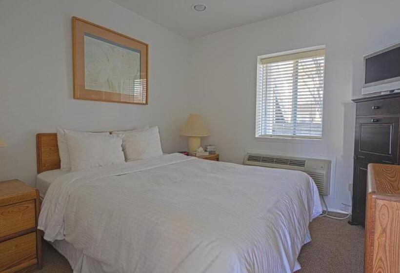 فندق Sea Crest Resort