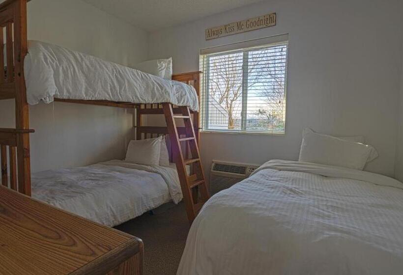 فندق Sea Crest Resort