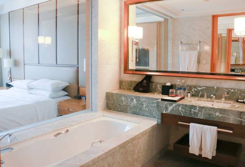 Отель Sheraton Qingdao Jiaozhou