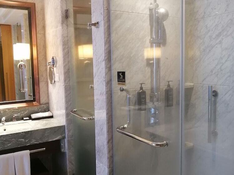 Отель Sheraton Qingdao Jiaozhou