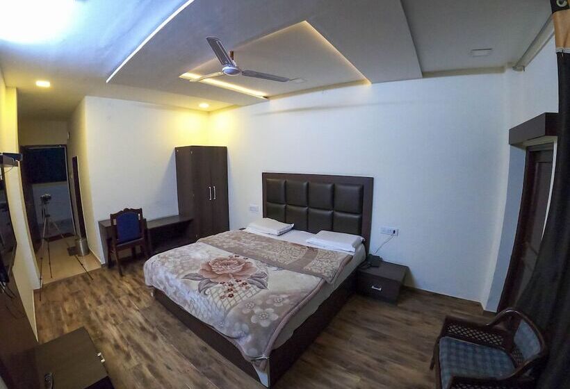 فندق Shining Star Resort