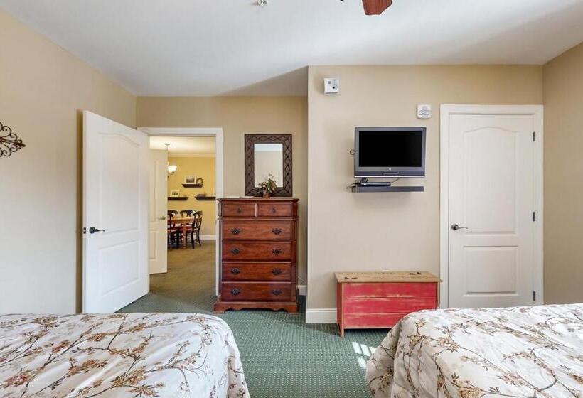 בית מלון כפרי Summit Manor Condominiums