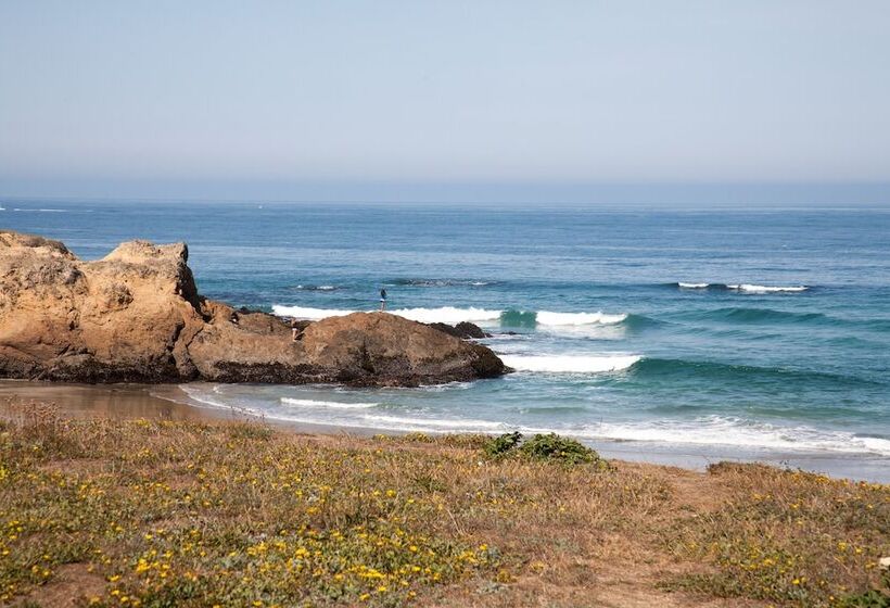 فندق Surf And Sand Lodge