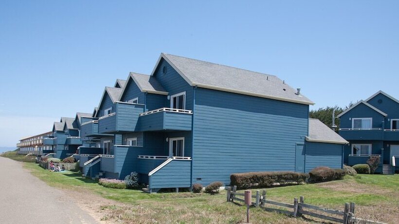 فندق Surf And Sand Lodge