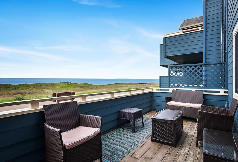 فندق Surf And Sand Lodge