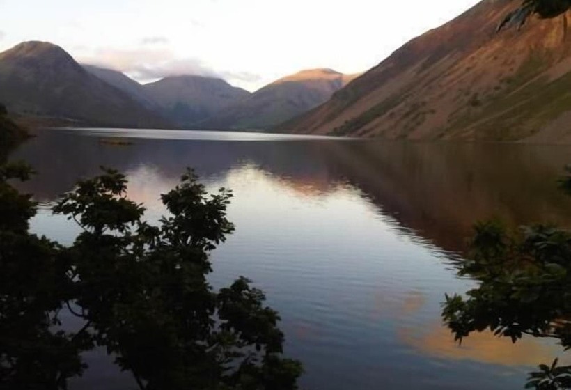 ホテル The Bridge Inn