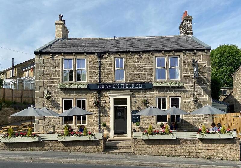 בית מלון כפרי The Craven Heifer Addingham