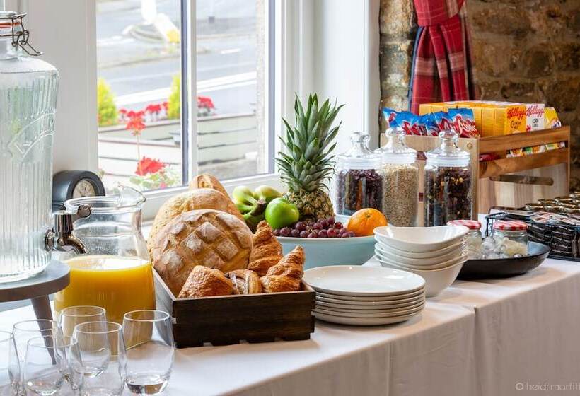 בית מלון כפרי The Craven Heifer Addingham