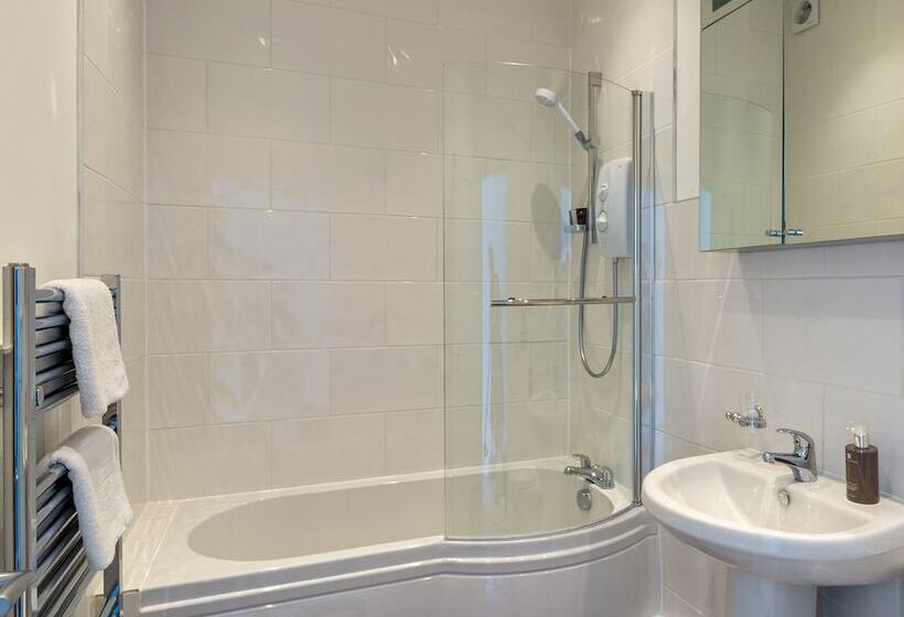 בית מלון כפרי The Craven Heifer Addingham