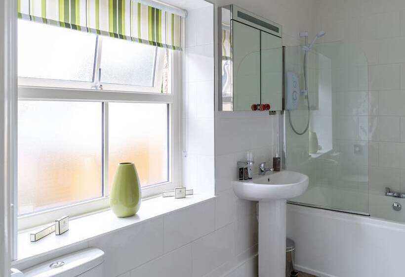 בית מלון כפרי The Craven Heifer Addingham