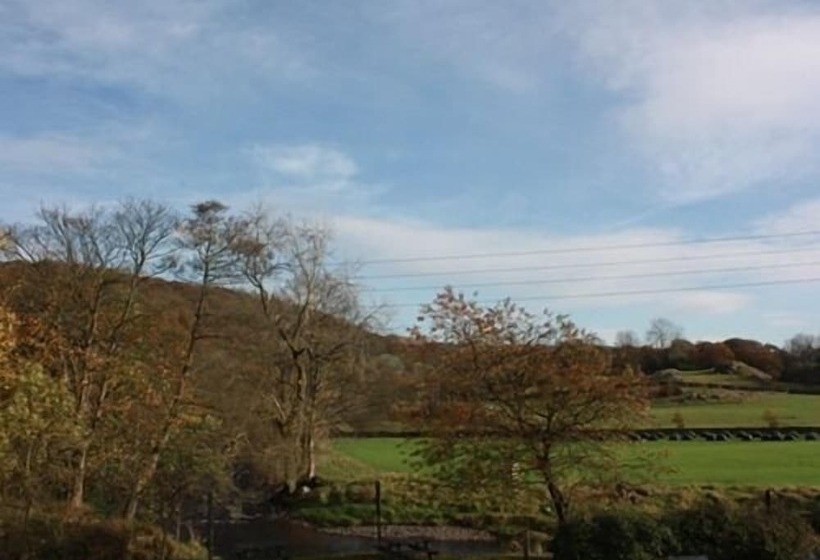 Отель The Eagle And Child Inn