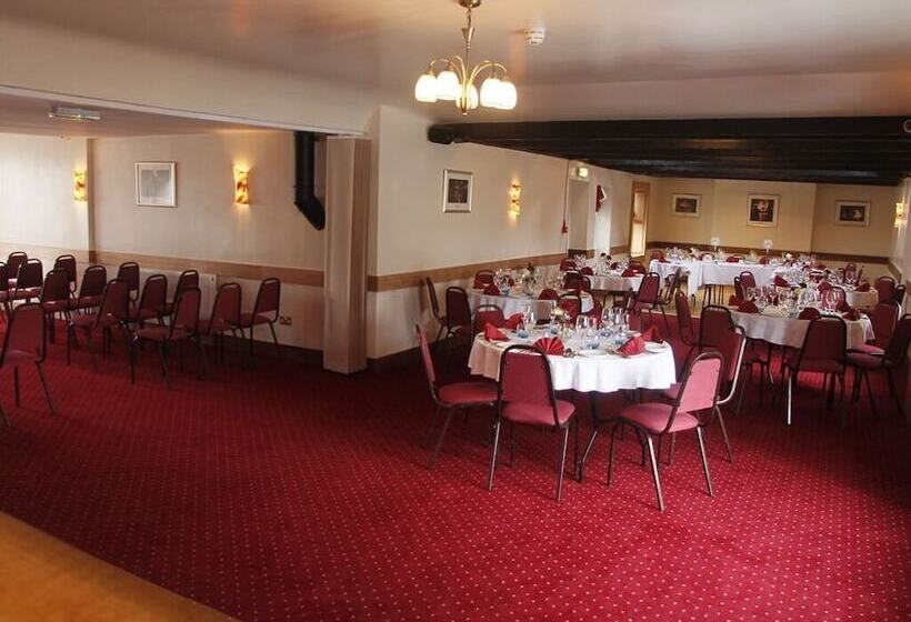 ホテル Elphinstone