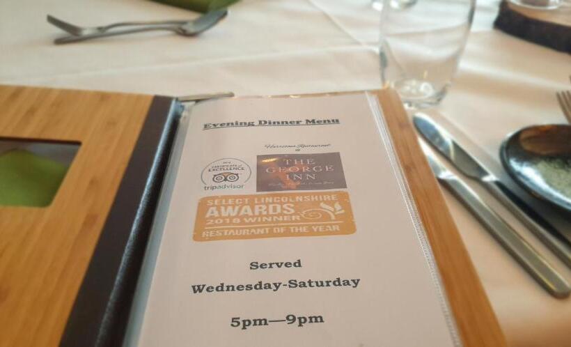 ホテル The George Inn