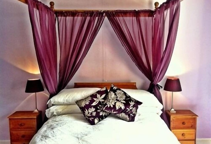 Отель The Lamb Inn