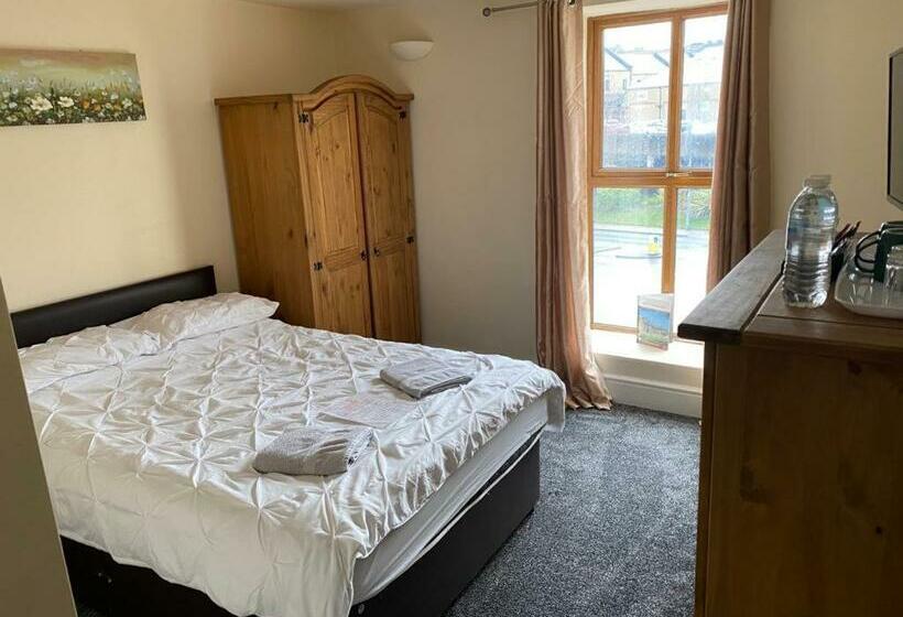 Отель The Old Post Office Public House &